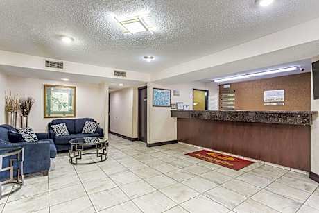 Econo Lodge Clinton - Jackson West