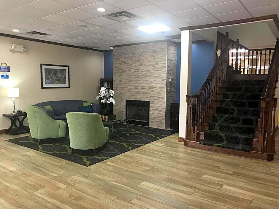 Days Inn & Suites by Wyndham Tucker/Northlake