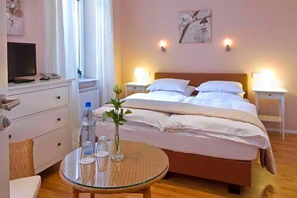 Buchholz Downtown Hotel