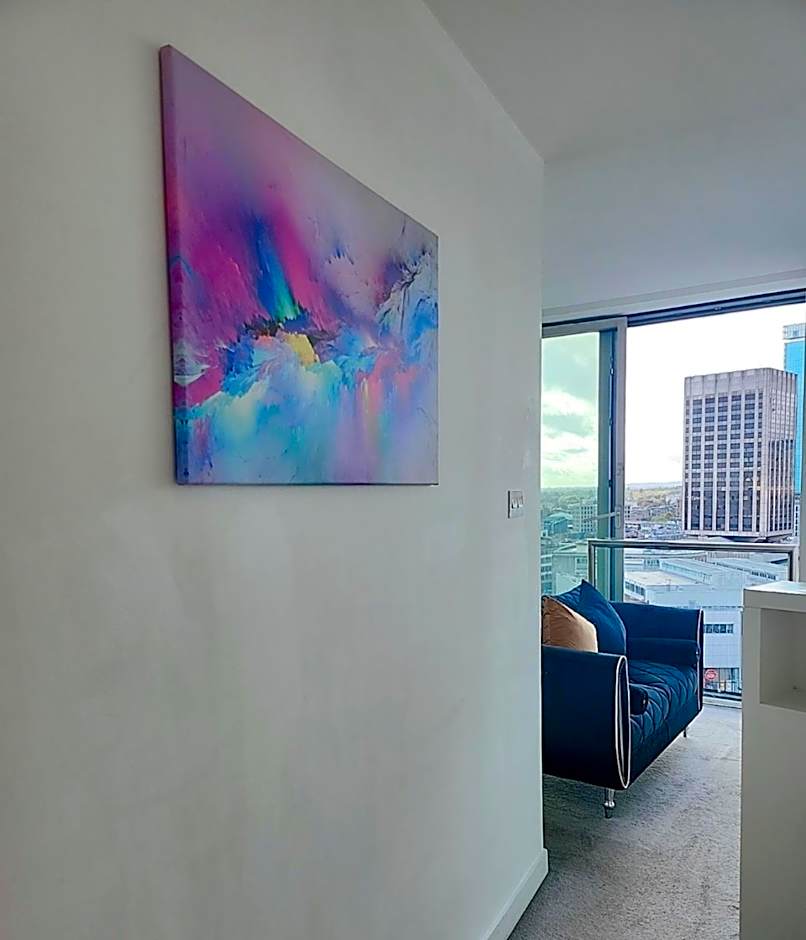 Cityscape Apartment in Birmingham with Self Checkin