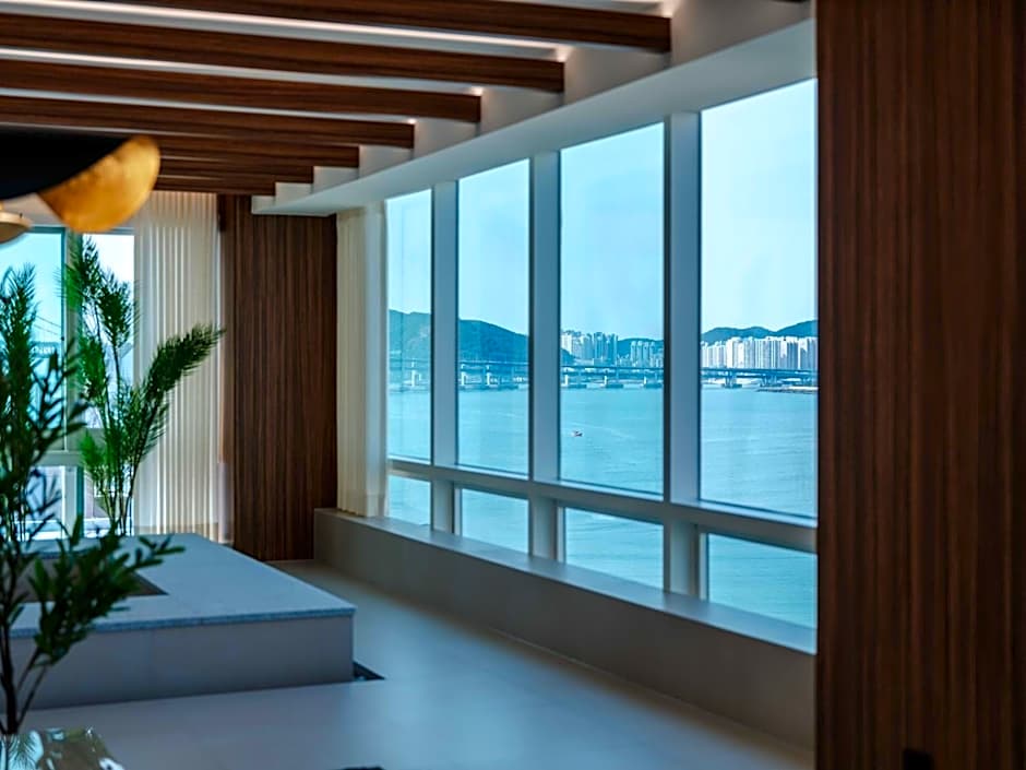 Meomulda Ga Gwangan Poolvilla