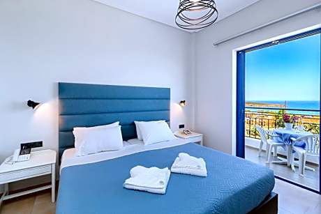 Double or Twin Room with Side Sea View