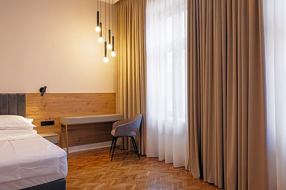 Bloom Downtown Suites