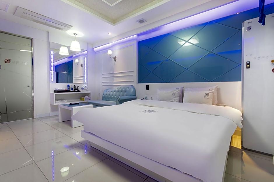 Dom Hotel