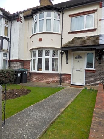 48 The Fairway, Gravesend.
