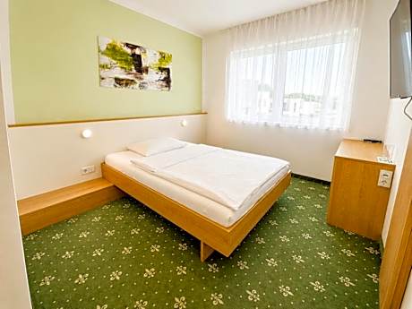 Economy Single Room
