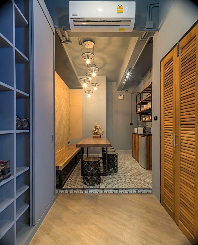 Sleep Box Patong Hostel