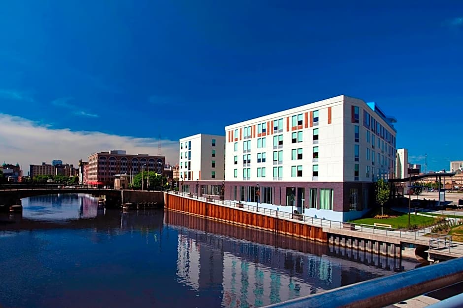 Aloft Milwaukee Downtown