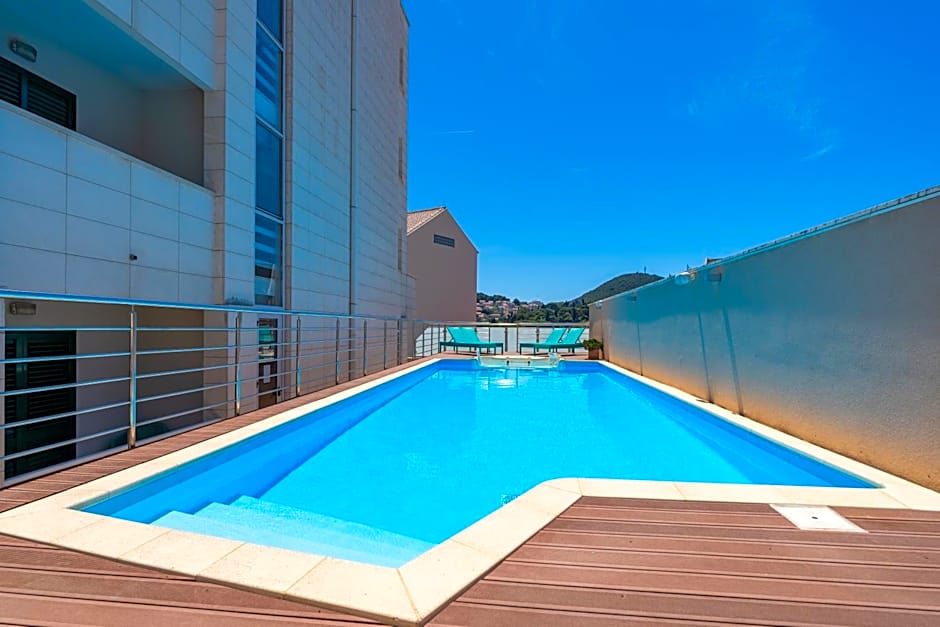 Berkeley Hotel & Day Spa