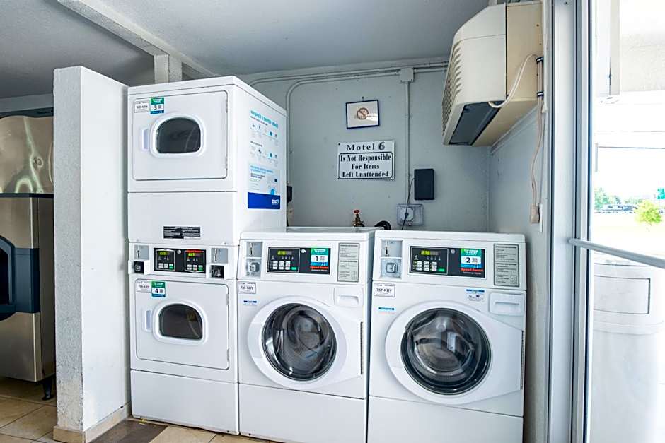 Motel 6-Sandston, VA - Richmond, Va