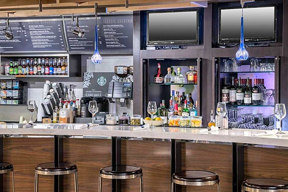 Courtyard by Marriott West Orange