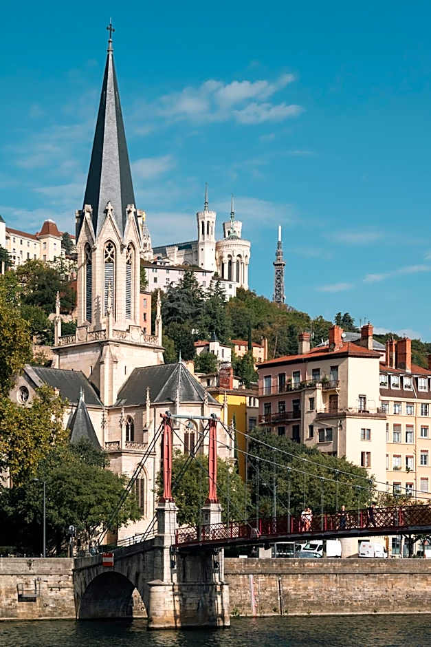 Hôtel Charlemagne by Happyculture