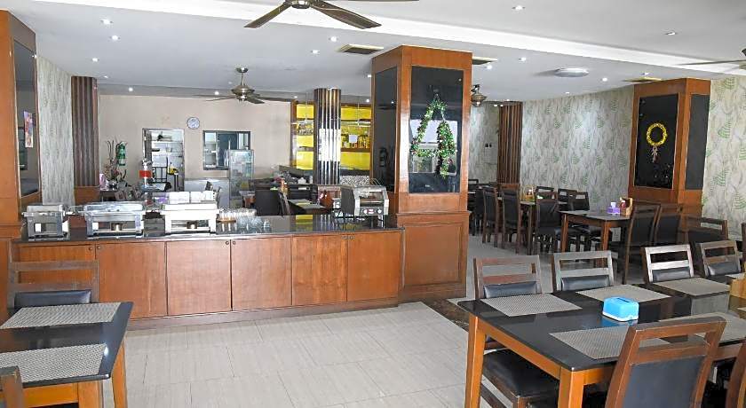 The Base InnNear BeachNear Night Market