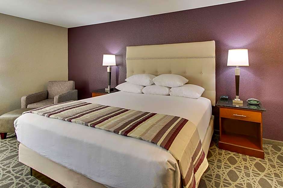 Drury Inn and Suites Poplar Bluff