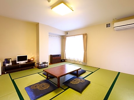 Japanese Style Room Type A for 5 People