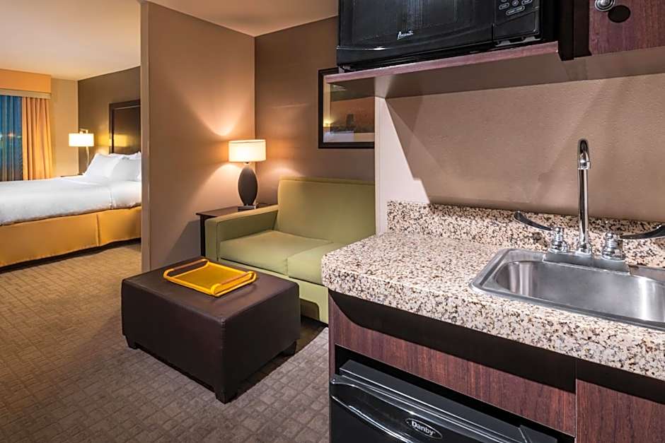 Holiday Inn Express Hays By IHG