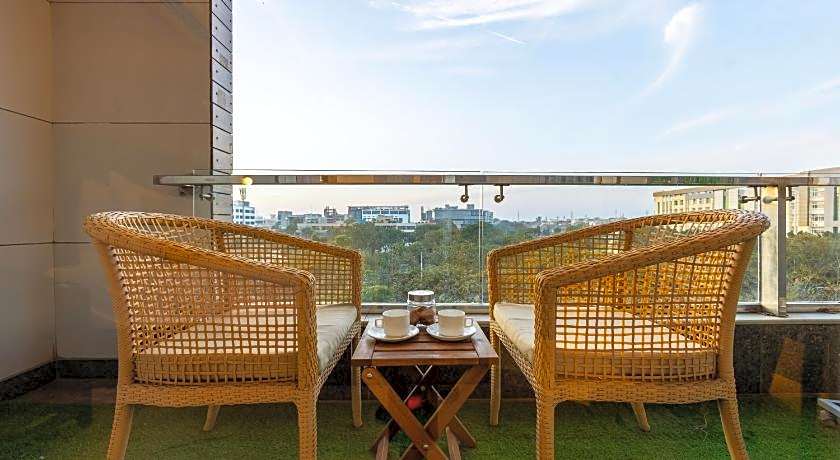 Vaabi Saabi Hotel – Gurgaon, NY