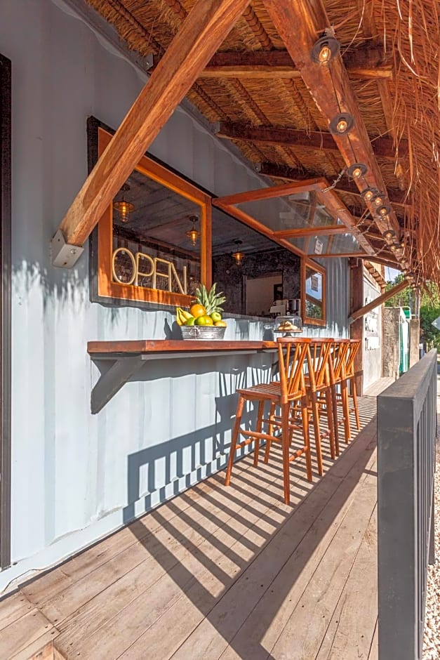 Meteora Stay & Coffeehouse Tulum