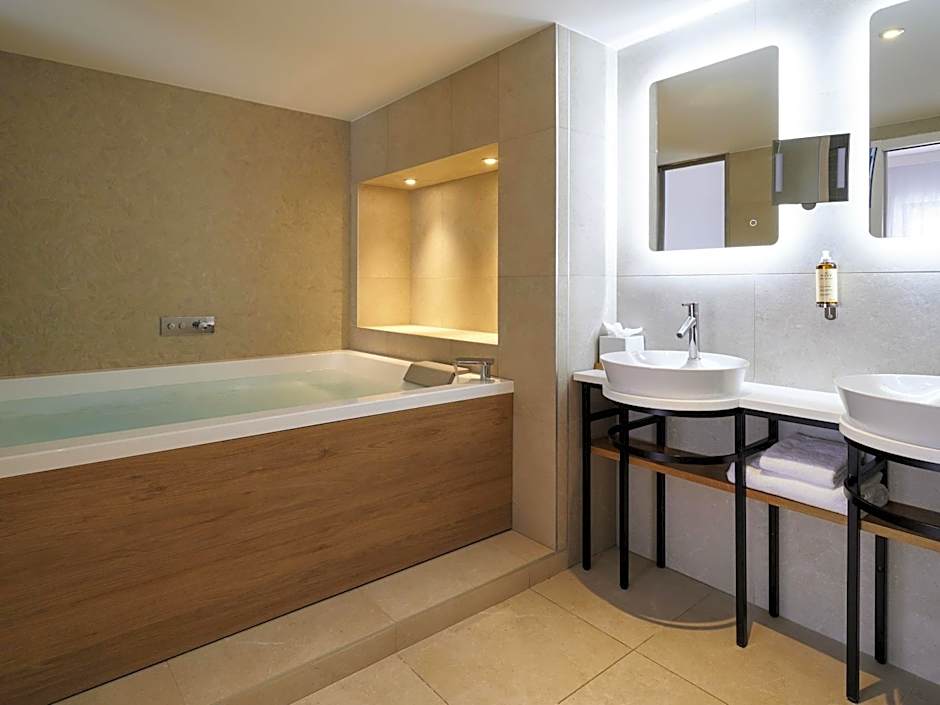 Mercure Avignon Gare TGV