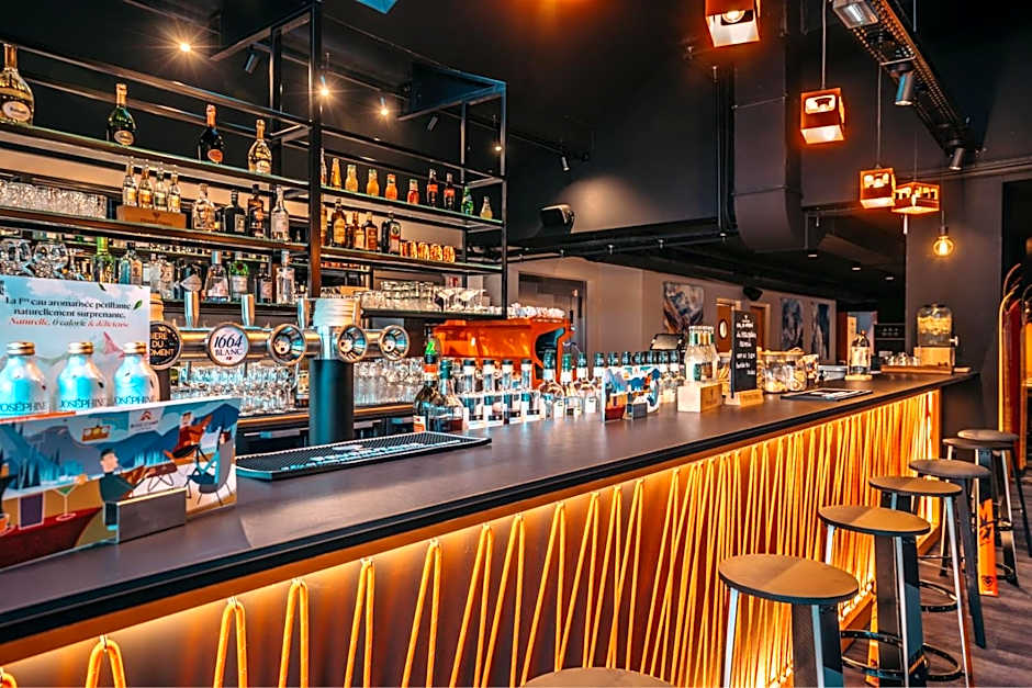 Hotel Base Camp Lodge - Albertville