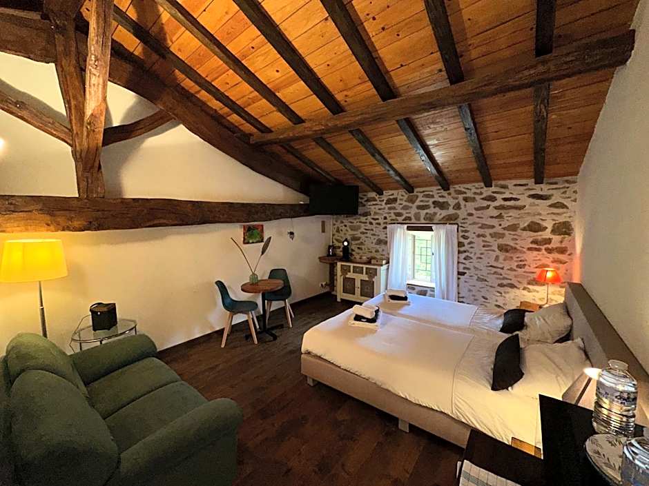 Photo 1 of 33 of 1 Double Bed or 2 Beds, Garden View