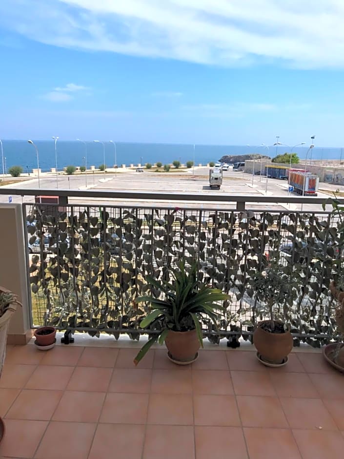 Lo Scoglio – Polignano a Mare, LA