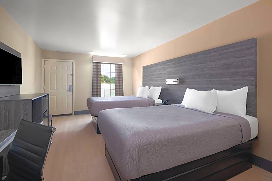 Photo 1 of 4 of 2 Double Beds