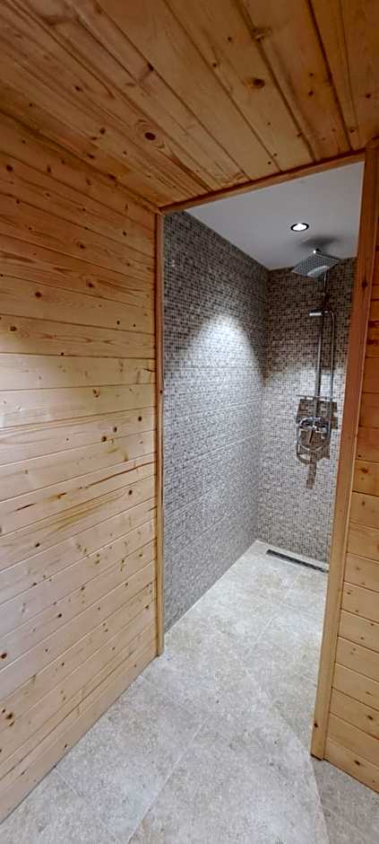 Hotel Plutitor Lebăda