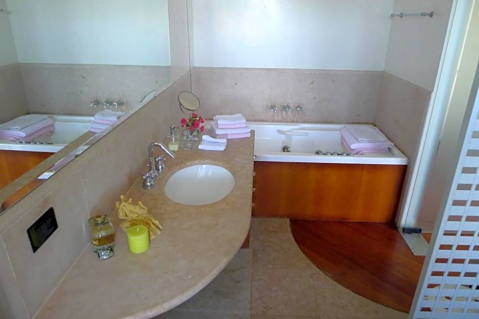 B&b La Corte Dei Gelsomini – Ponteranica, VA