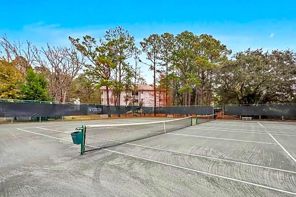 5 stars Peaceful Condo - 7 min walk to the beach