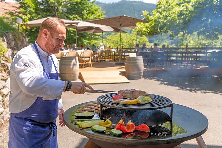 Hôtel Restaurant Le Bois Joli et SPA