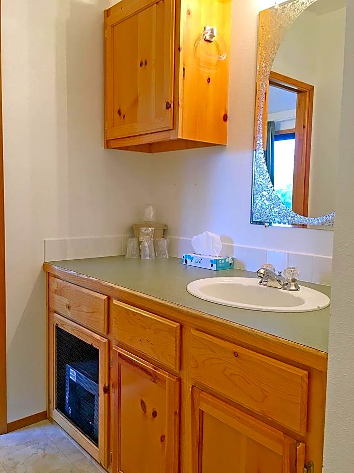 Park Motel and Cabins