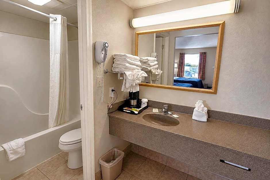 Days Inn by Wyndham Apple Valley Sevierville