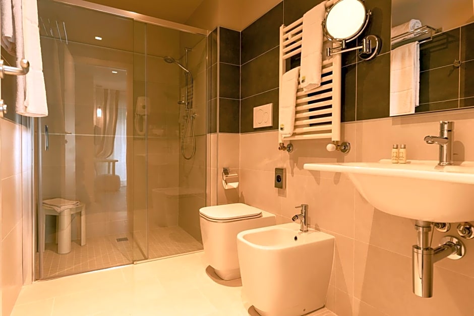 La Dolce Vita Hotel