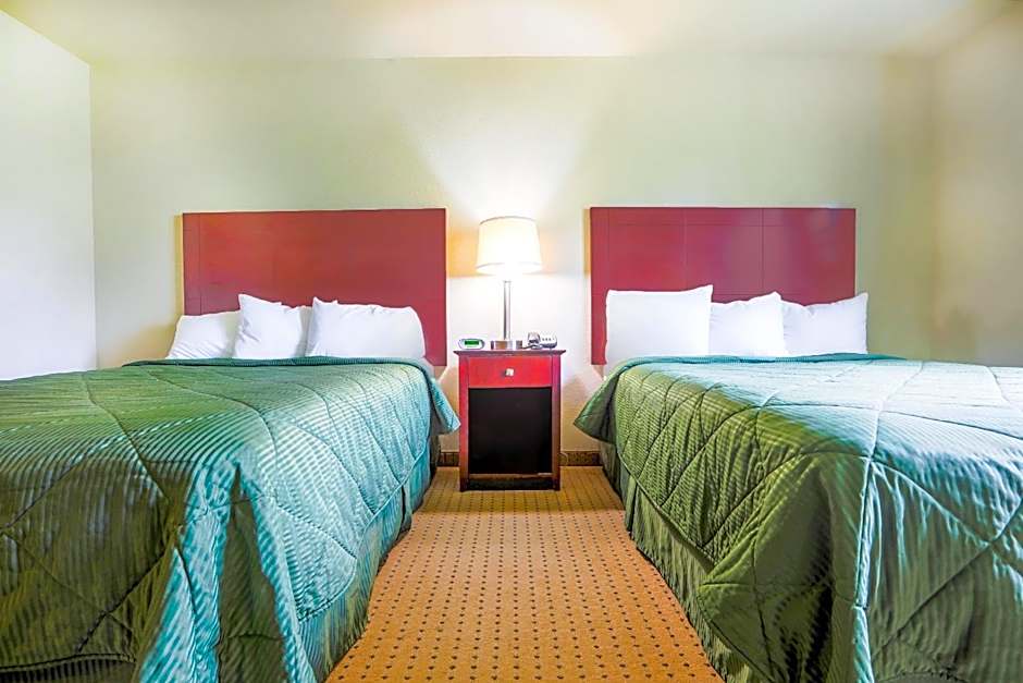 Evansville Inn & Suites by OYO