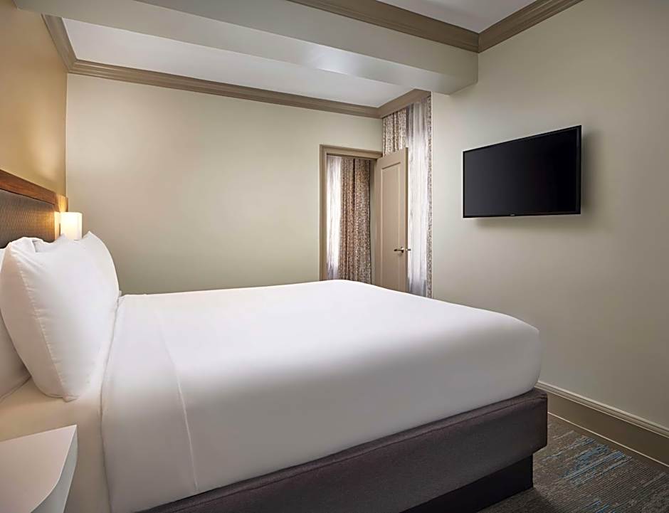 Hampton Inn & Suites New Orleans Canal St. French Quarter