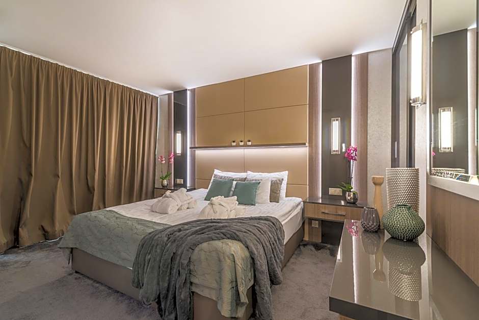 Hotel Zena Beauty & Shopping Center