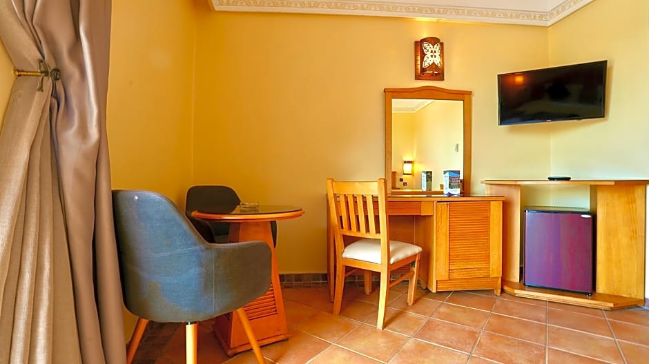 Hotel Menzeh Dalia