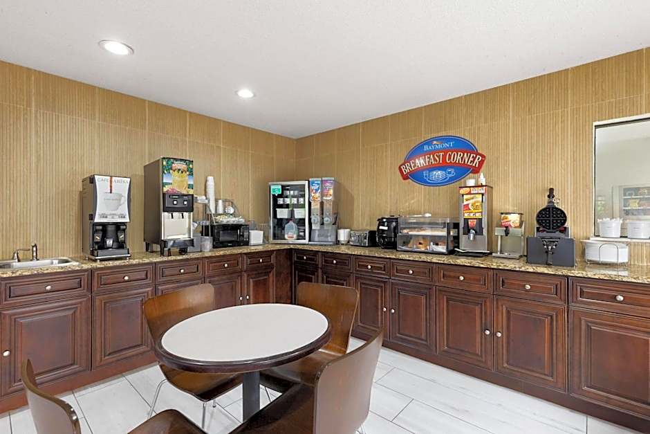 Baymont by Wyndham Richburg/Chester Area