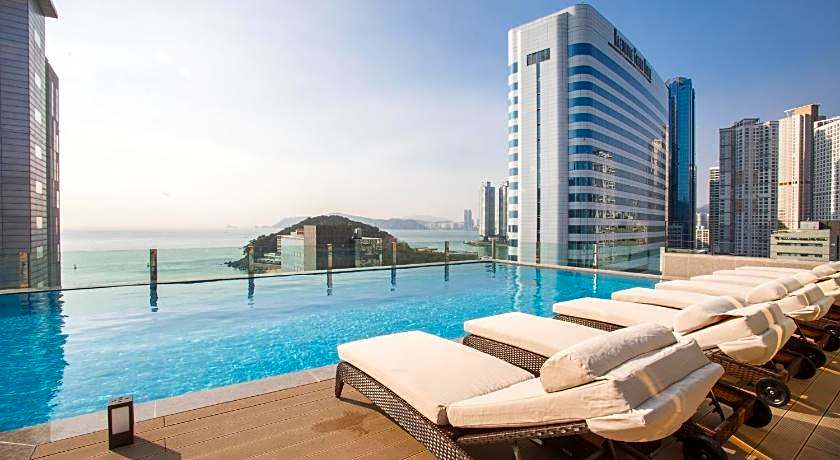Baymond Hotel