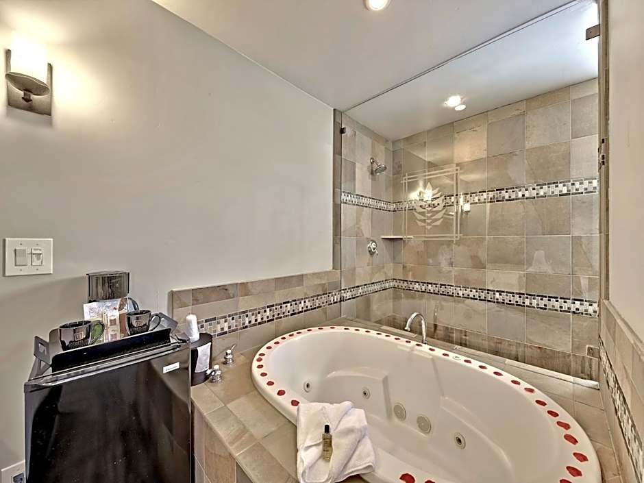 Secrets Inn Lake Tahoe