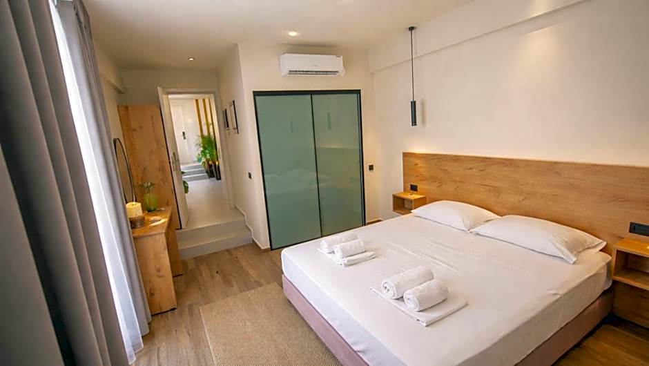 Lunar Hotel Modern Boutique