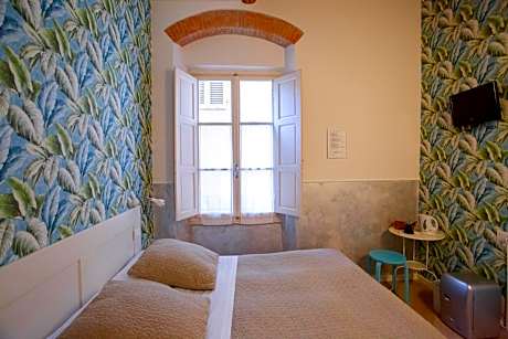 Single Room with Private External Bathroom