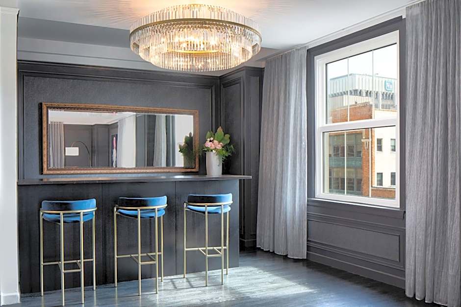 Amway Grand Plaza Hotel, Curio Collection by Hilton