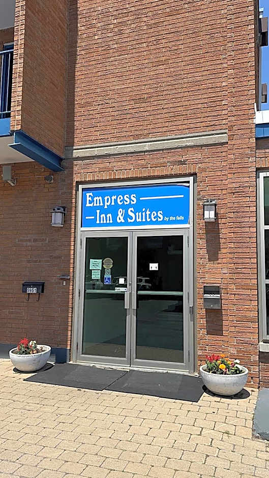 Empress Inn and Suites by the Falls