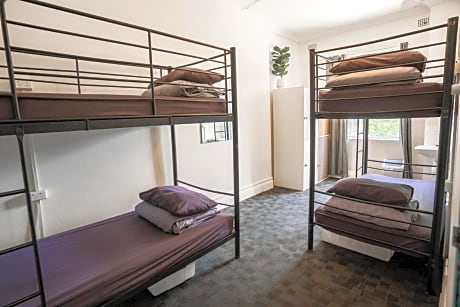 Bed in 6-Bed Mixed Dormitory Room (ages 18-35 years only)