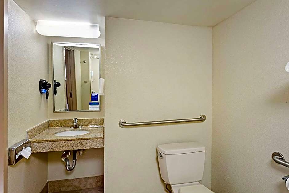 Comfort Inn & Suites Carneys Point