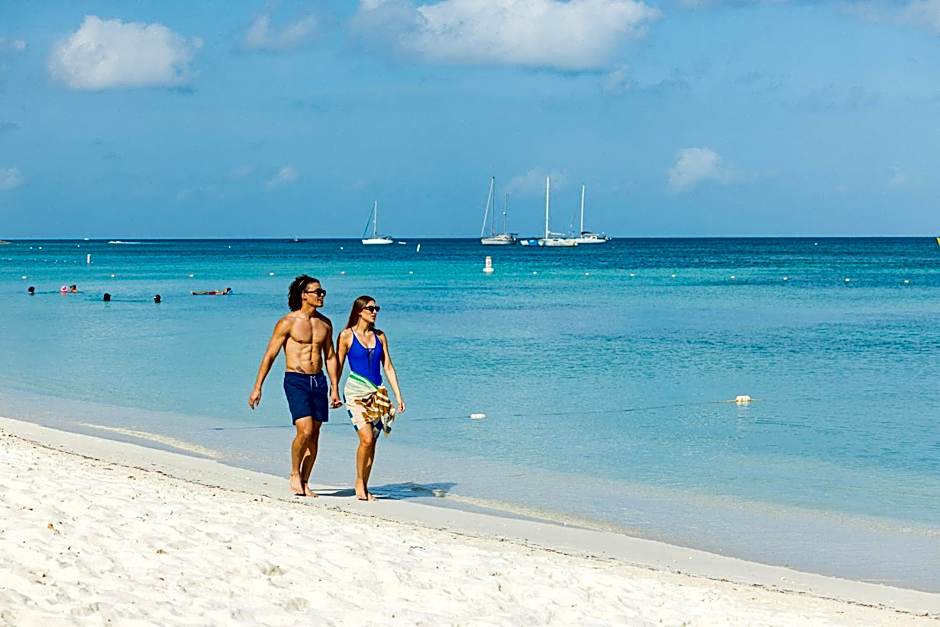 TRYP by Wyndham Aruba Adults Only Hotel