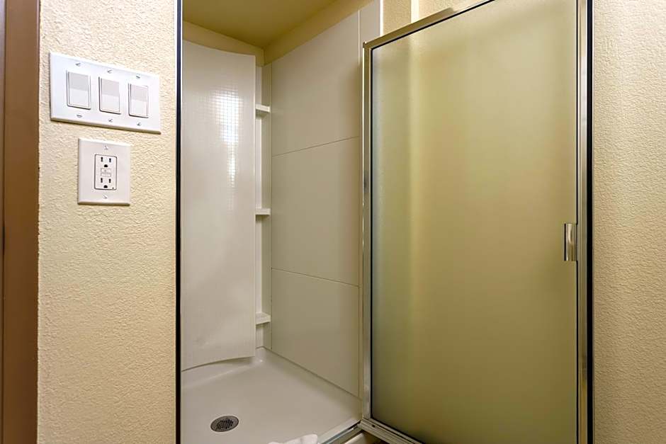 Riverfront Inn Roseburg