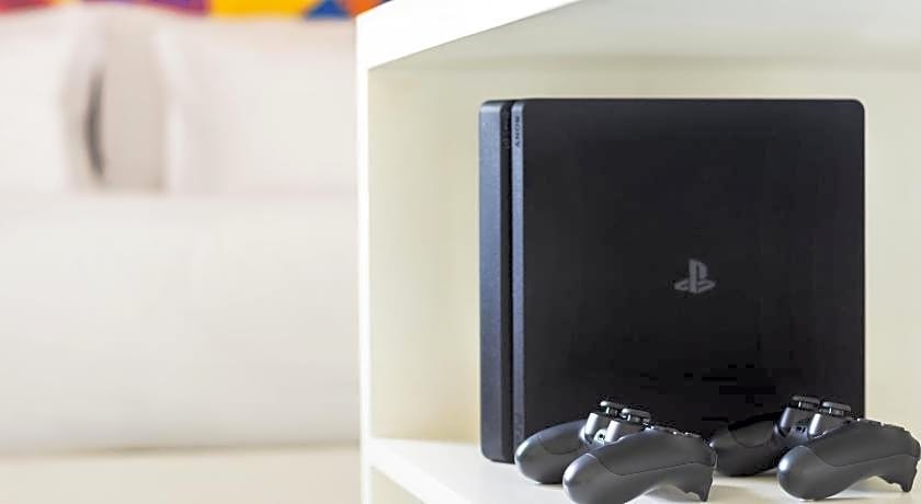 YELLO Kuta Beachwalk Bali